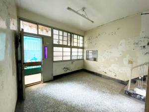 住商不動産台南公園加盟店 - 歸仁圓環需整理俗透天